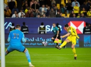 开云下载-足球震撼，球场上的较量引发巨大关注的简单介绍