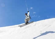 开云下载-欧冠决赛之夜，乔治的连续得分如何拉开差距，铸就传奇