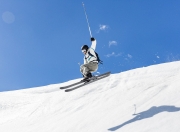 开云下载-欧冠决赛之夜，乔治的连续得分如何拉开差距，铸就传奇