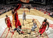 开云体育-新疆队封锁鹈鹕，哈利伯顿彻底打爆防线