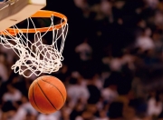 开云体育登录-F1街道赛之夜，拉文如何以节奏大师之姿引领全队