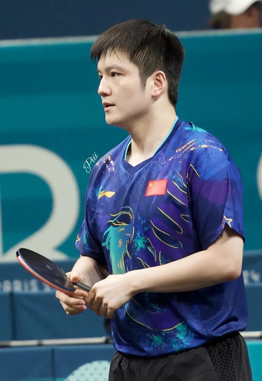 包含中国乒乓球队绝地反击法国乒乓球队，樊振东高光表现的词条