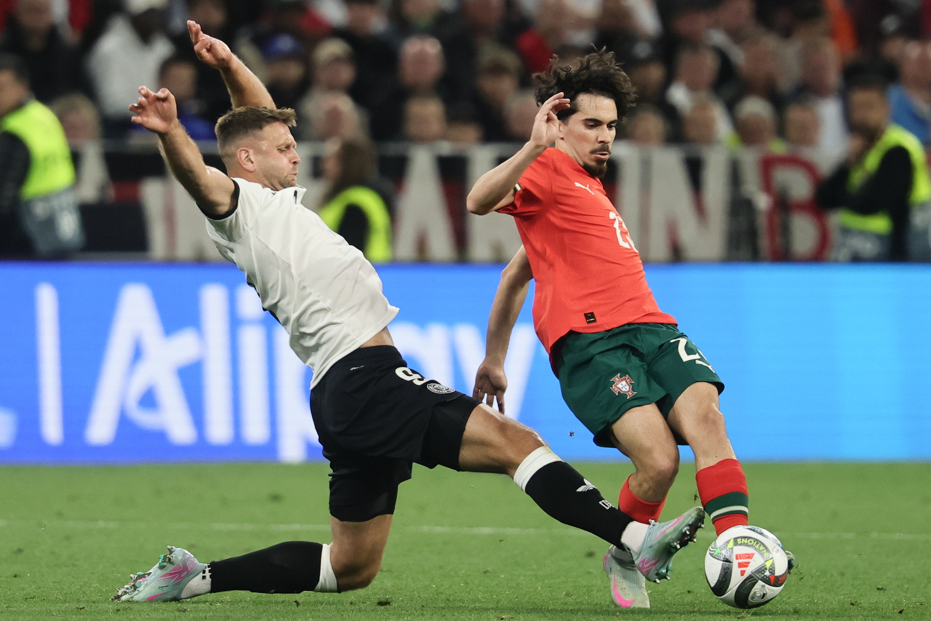 奥地利国家队信心满满，备战欧国联比赛的简单介绍