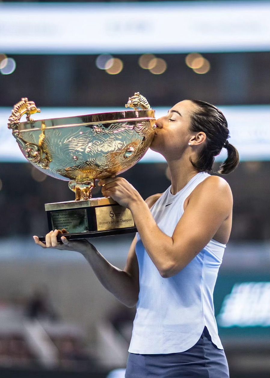 包含澳大利亚运动员凭借技巧斩获金牌的词条