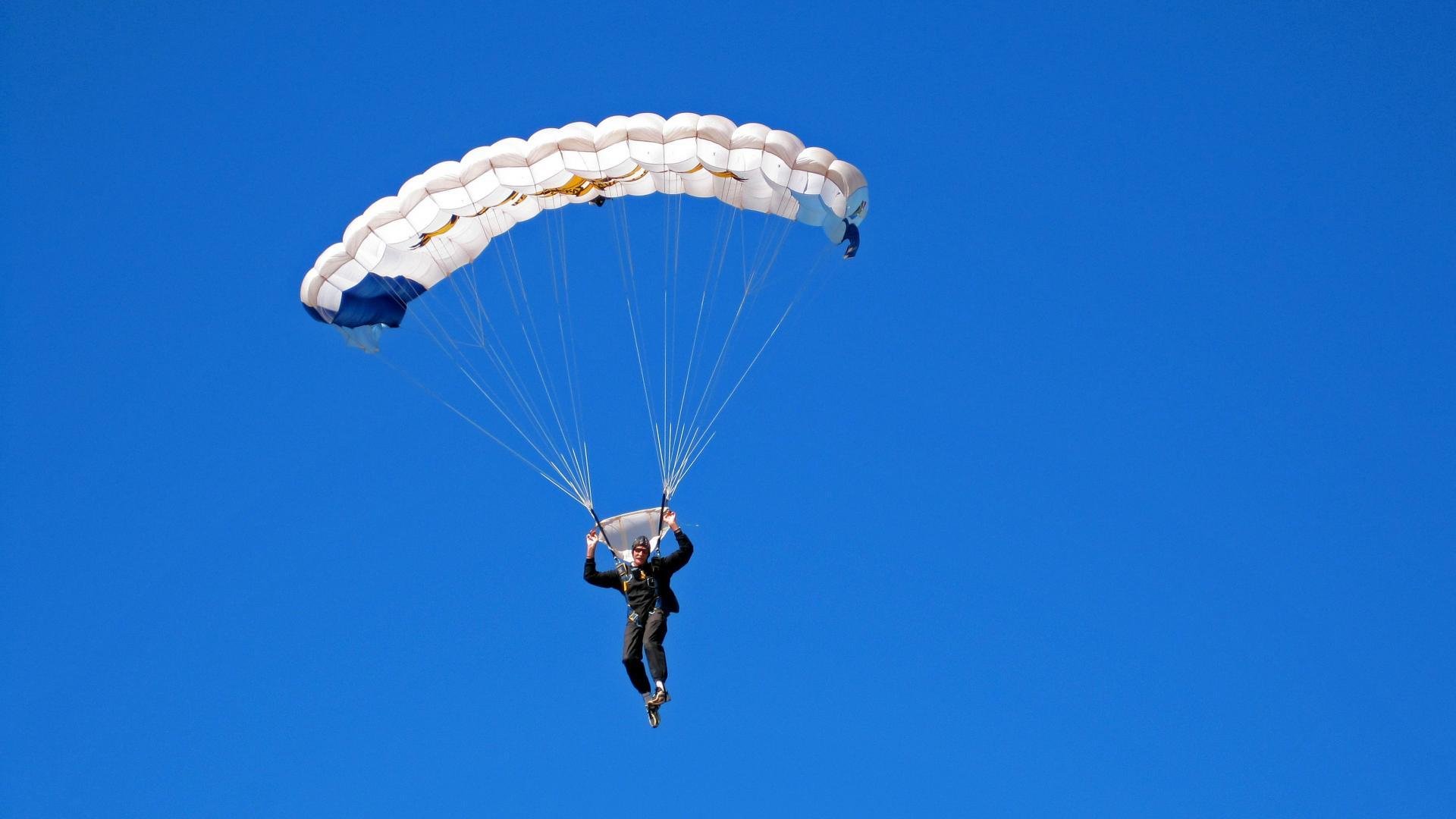 非洲雄狮咆哮!喀麦隆闪电战击溃加纳,欧冠半决赛前夜的洲际震撼